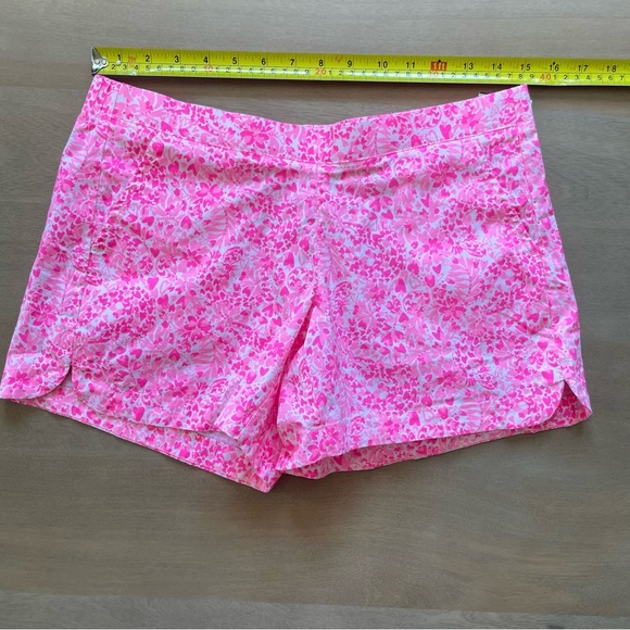 Lilly Pulitzer Pink Patterned Ocean View Shorts - Picture 7 of 9